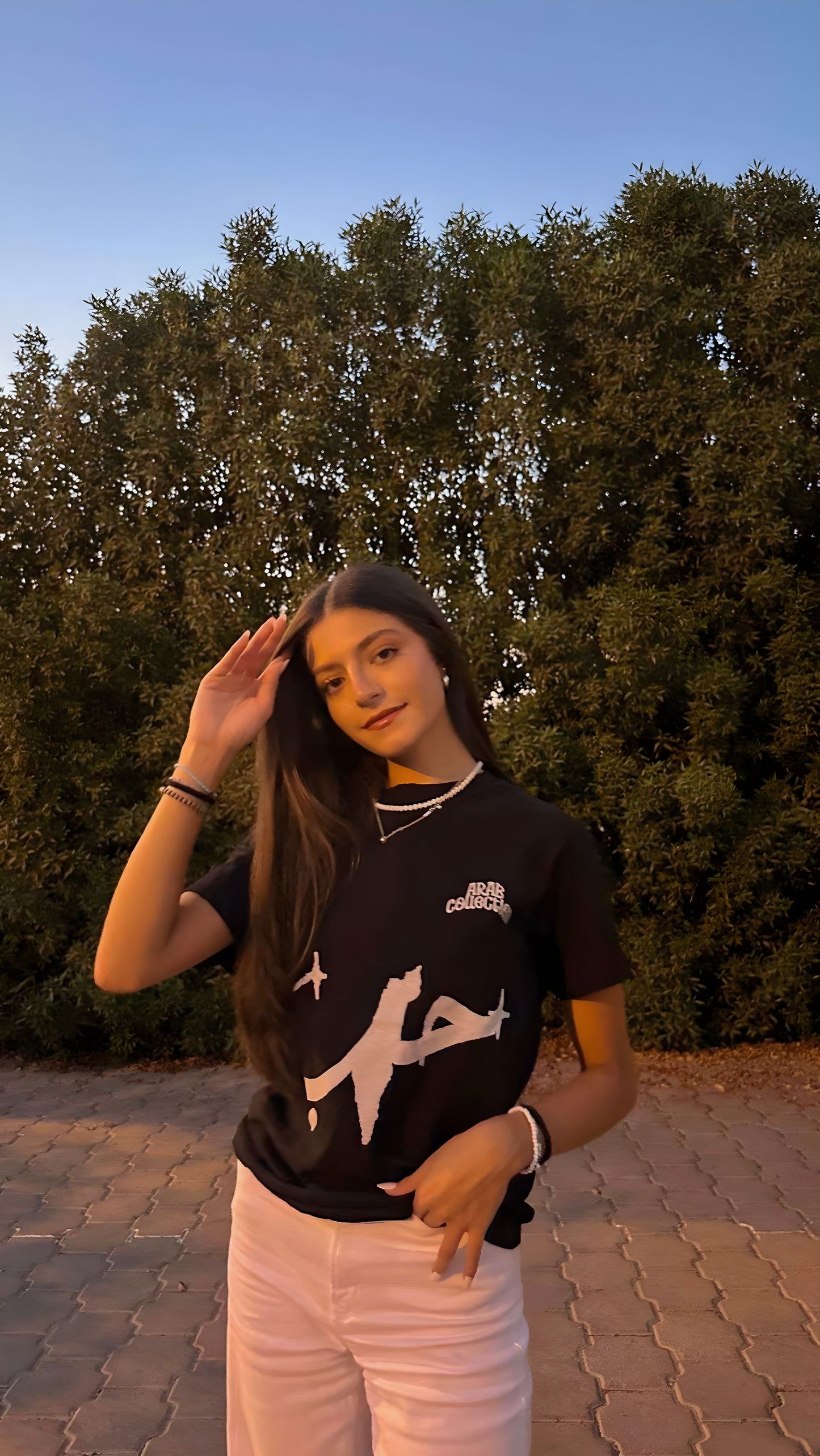 BLACK "LOVE PALESTINA" GRAPHIC TEE